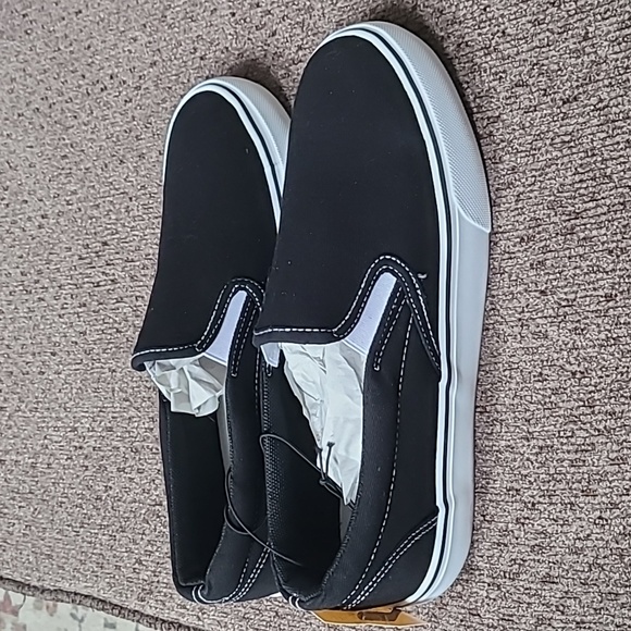 THEREABOUTS BIG GIRLS BLACK SLIP ON CANVAS SHOES SIZE 5 - Picture 2 of 9